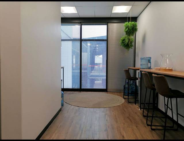 114.90M² OFFICE TO LET IN DURBANVILLE CENTRAL